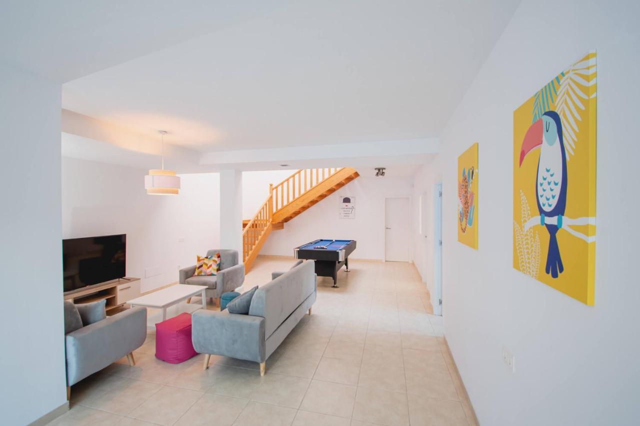 Villa Vista Reina - Luxury 6 Bedroom - Heated Pool- Views - Pool Table - Vista Lobos - Playa Blanca Екстер'єр фото