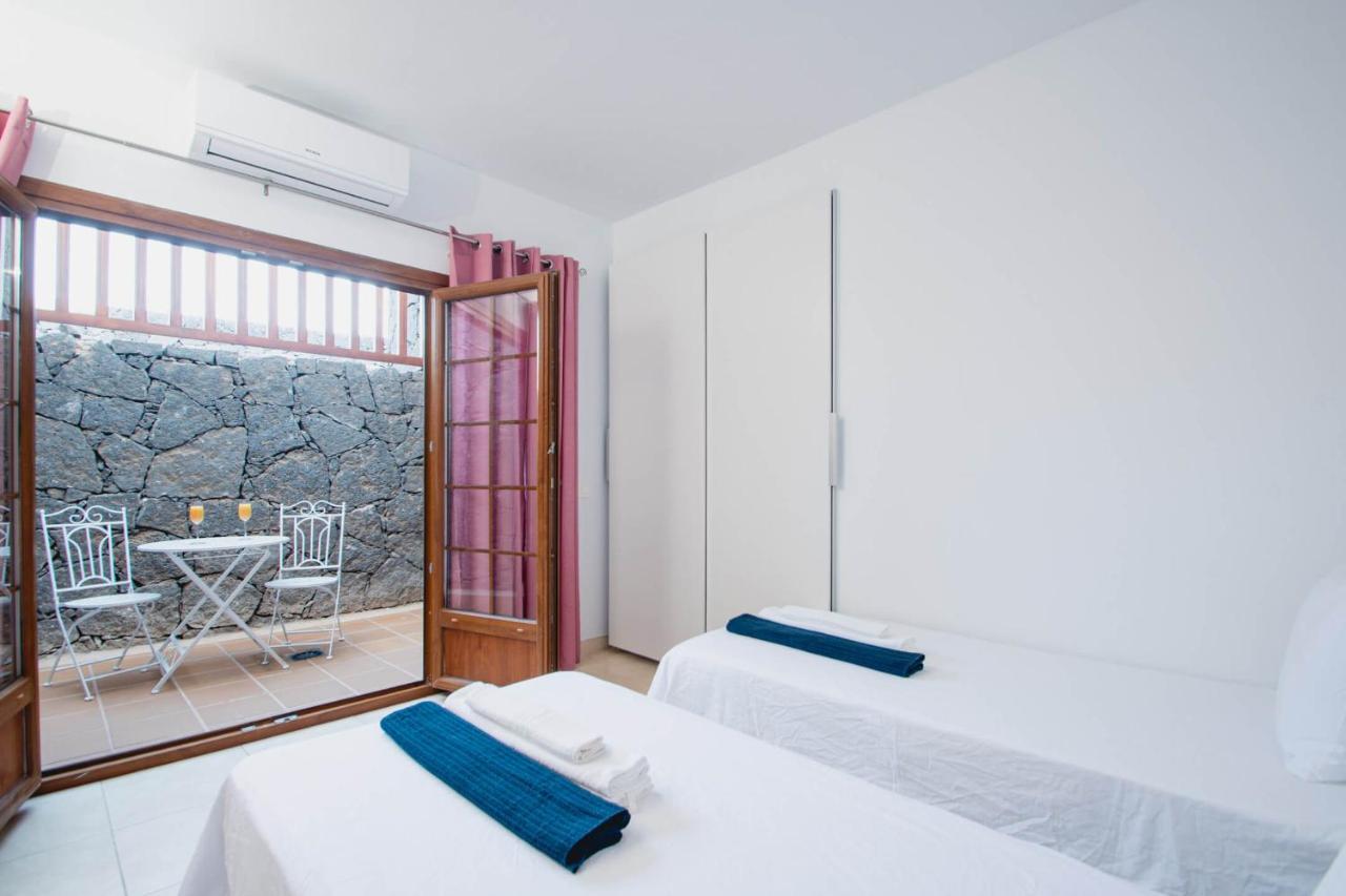 Villa Vista Reina - Luxury 6 Bedroom - Heated Pool- Views - Pool Table - Vista Lobos - Playa Blanca Екстер'єр фото
